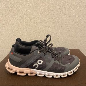On Cloud Running Shoes Womens Size: 7